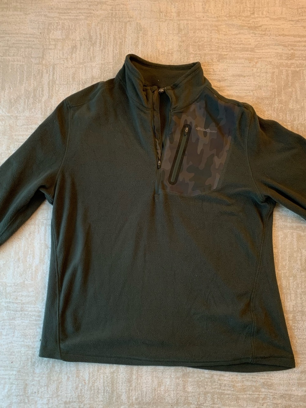 Eddie Bauer Men’s Dark Green Fleece Half Zip Pullover w/ Camouflage
